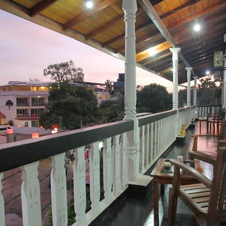 Sunny Mood Guest House Unawatuna Exterior photo