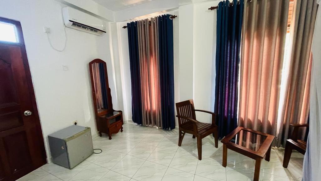 Sunny Mood Guest House Unawatuna Exterior photo