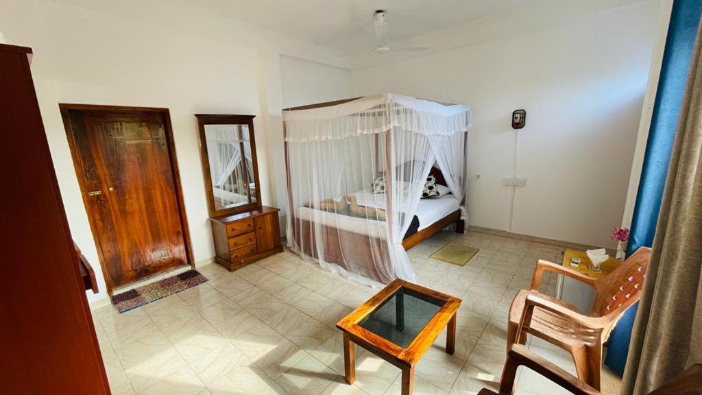 Sunny Mood Guest House Unawatuna Exterior photo